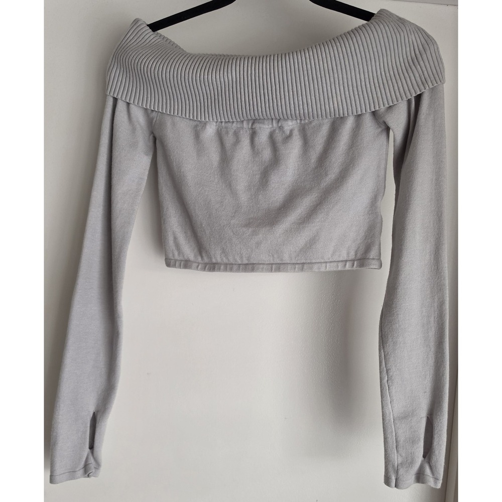 Blanc Clothing Women's Off-Shoulder Blouse M Gray Thumb Holes Pullover Crop Top
